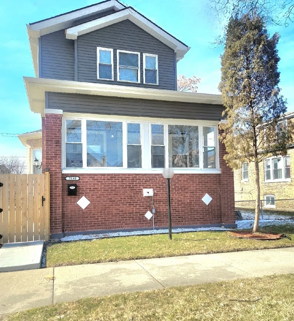 7840 S Rhodes Ave photo 1