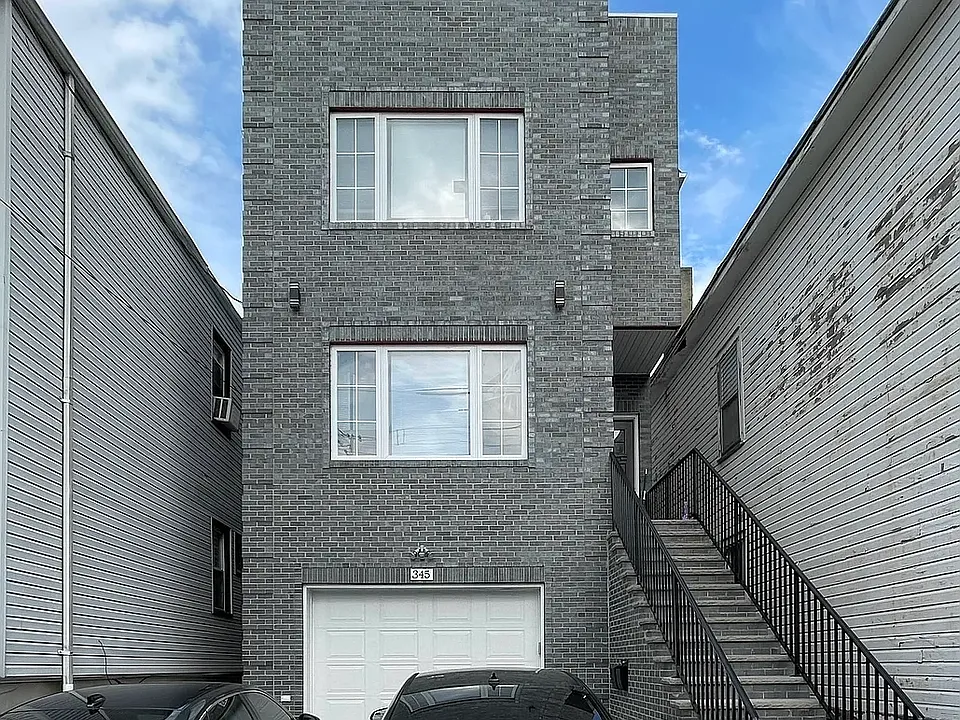 345 N 2nd St #3