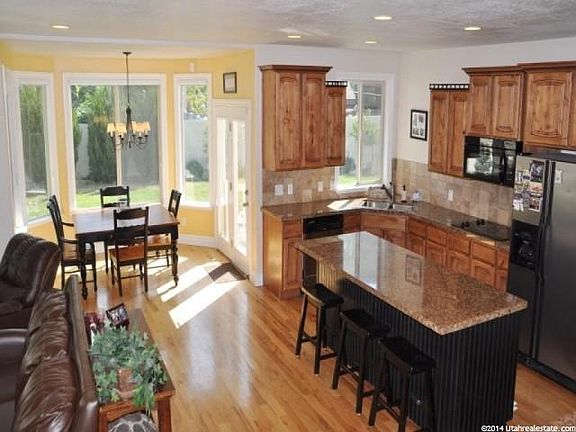 3rd image of 7487 S Magic Hills Dr