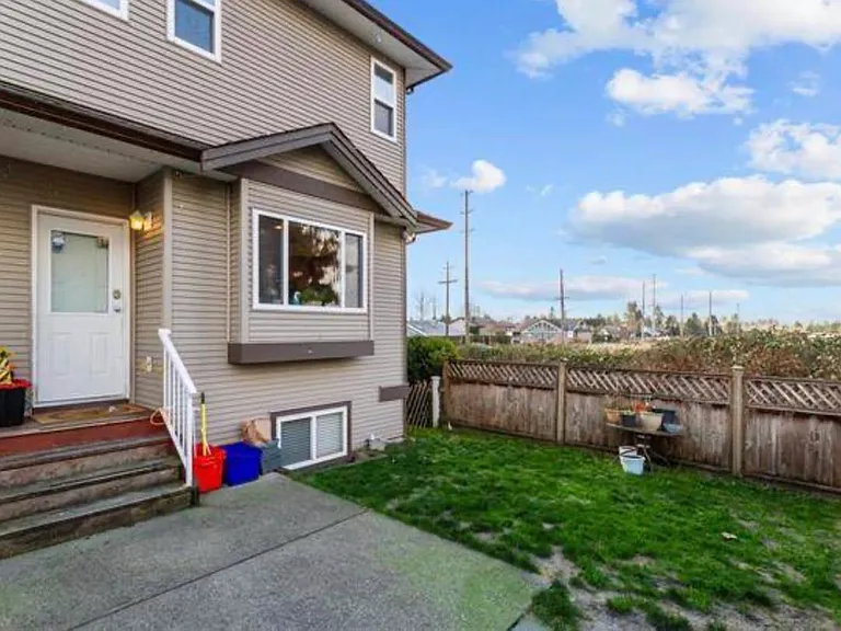 23605 Dewdney Trunk Rd — Photo 20