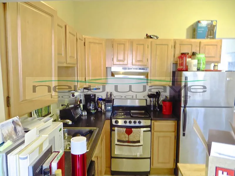 2 bed, 750 sqft, $3,600 — Photo 4