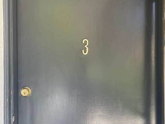 4th image of 9460 Woodruff Ave APT 3