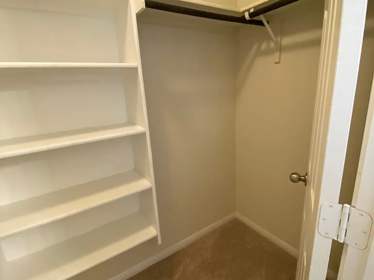 18517 Bandelier Dr — Photo 18