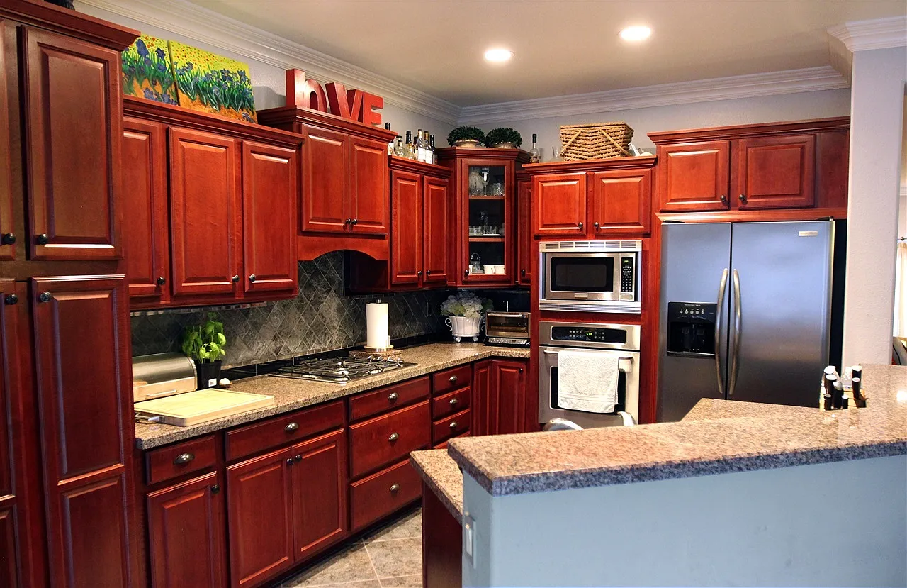 2 bed, 2.5 bath, 1967 sqft, $4,575 — Photo 3