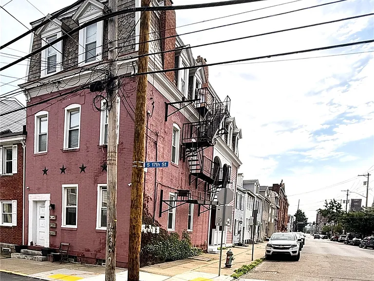 139 S 17 S #1 — Photo 3