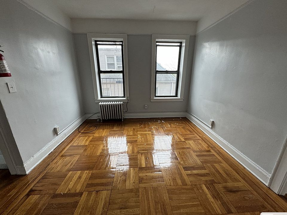 2nd image of 22 Kelly Pkwy #B3