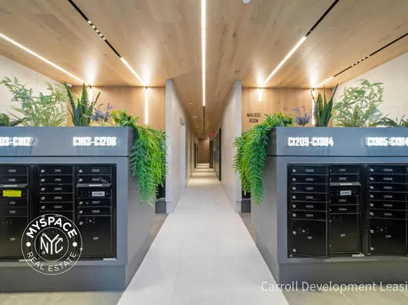 931 Carroll Street image 11 of 37