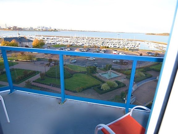3rd image of 1001 Marina Dr APT 502