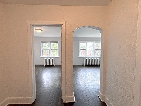 4th image of 83 East Ave S #6