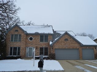 1251 Ivy Ln, Algonquin, IL 60102