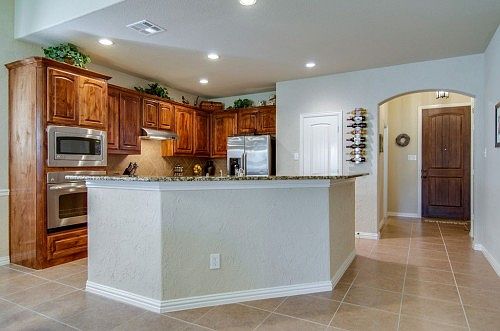 4th image of 1408 Creek Crest Dr