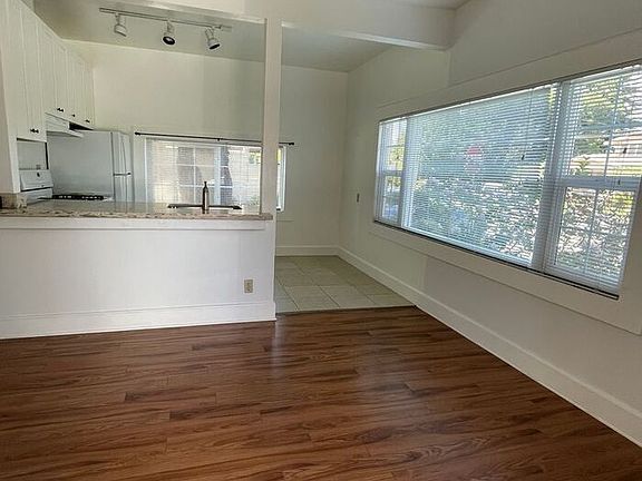 3rd image of 504 Matheson St APT 1