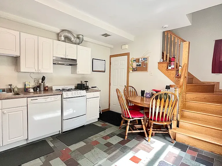 46 Athol St #3 — Photo 3