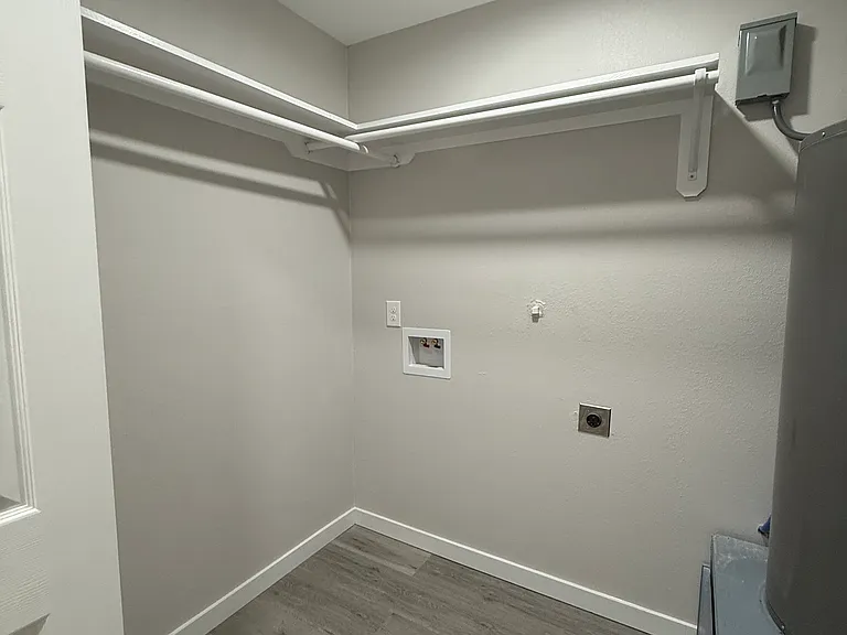 2894 Alice St — Photo 9