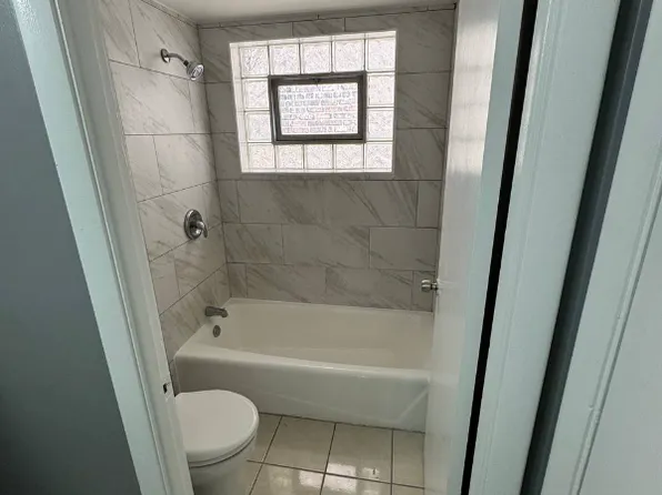 3110 W 59th St #2, Chicago, IL 60629