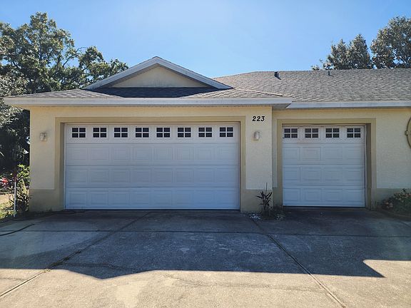 3rd image of 223 Golf Aire Blvd