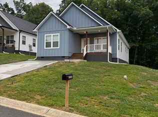 2524 Grotto Ln, Sevierville, TN 37876