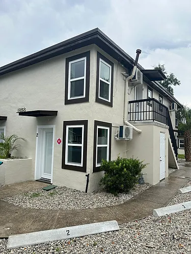 1858 Cornell Ave #6 Photo 1