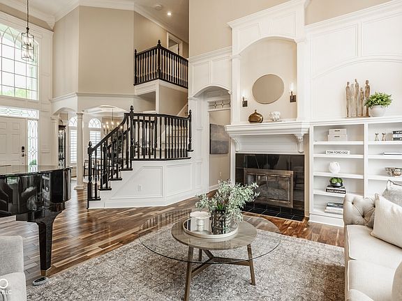 3rd image of 14586 Stonegate Ct