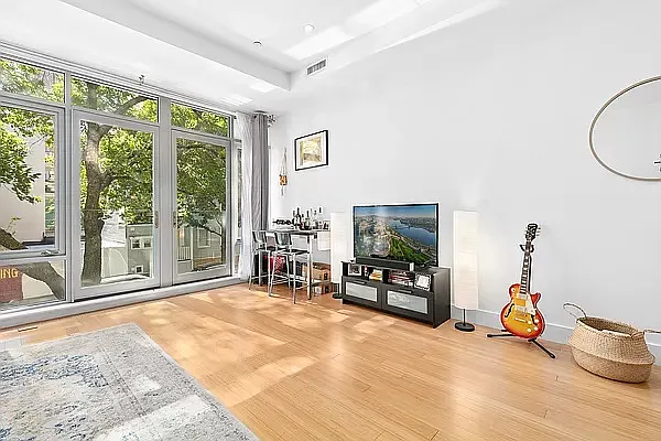 Rented by Jacquelyn 327 LLC | media 12