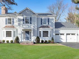 131 Trumbull Rd, Manhasset, NY 11030