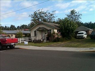 2nd image of 620 W Cota St