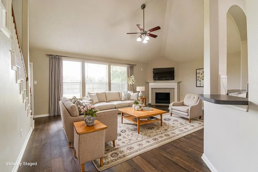 3 bed, 2.5 bath, 2334 sqft, $2,385 — Photo 4