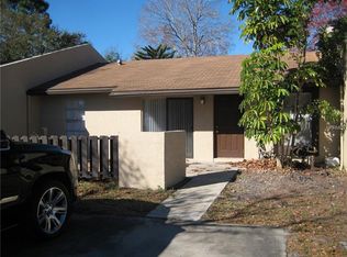 9982 87th St, Seminole, FL 33777