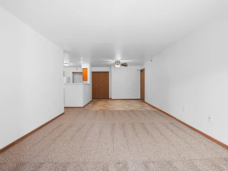City View Apartments — Photo 10