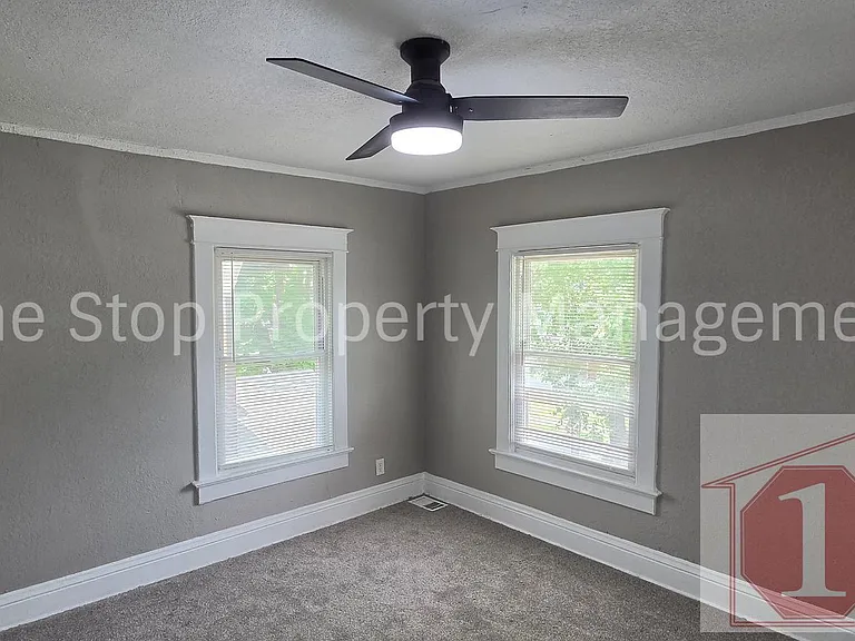 2821 Wabash Ave — Photo 29