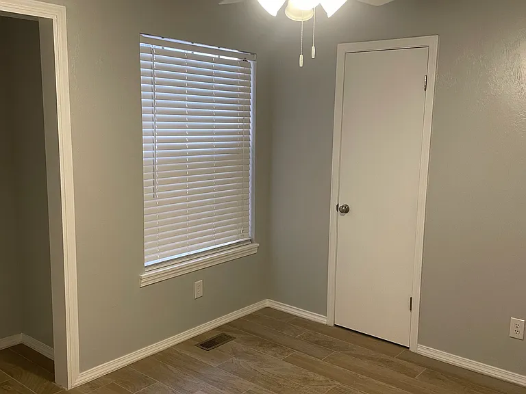 8425 Breezewood Dr — Photo 13