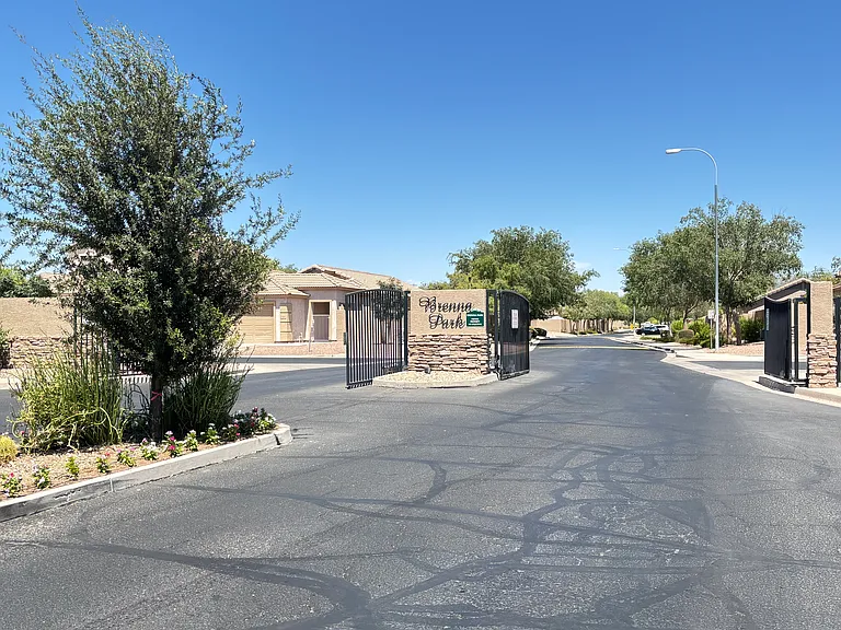 82 S Criss Pl — Photo 3