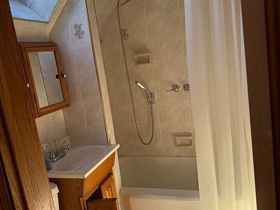 4th image of 78-32 81st St