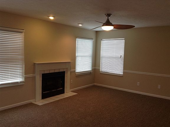 4th image of 6328 Hollingsworth Dr