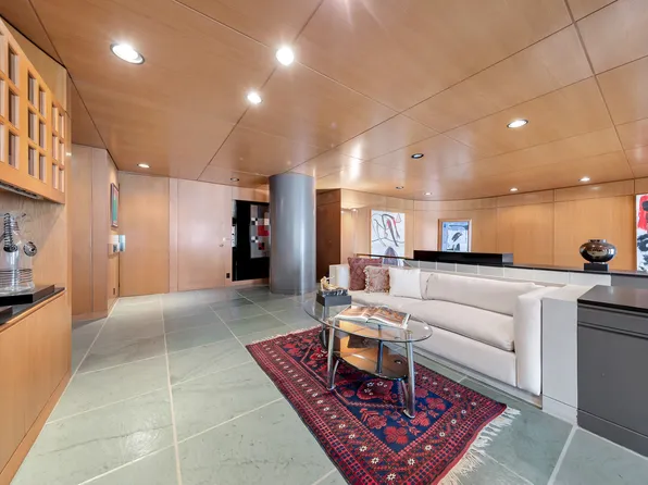 50 East 77th Street image 7 of 13