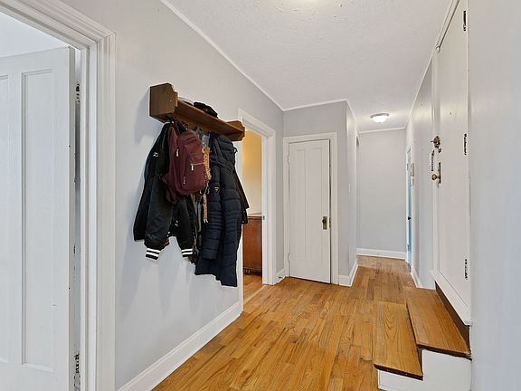 2nd image of 4840 W Henderson St #G