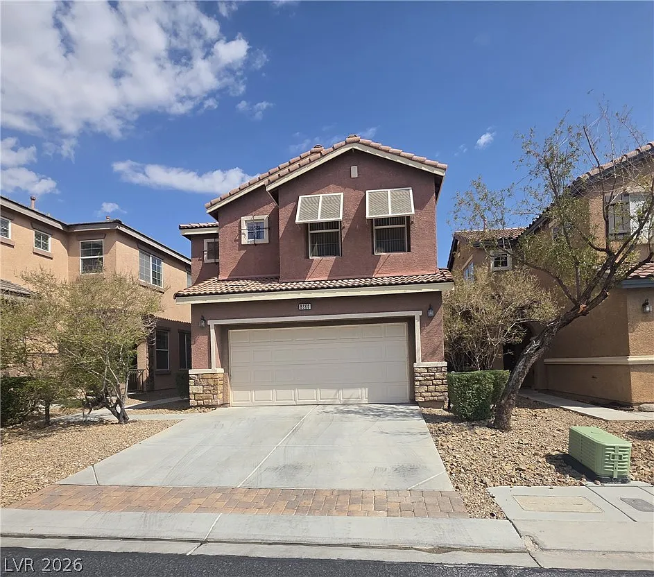 3 bed, 2.5 bath, 1605 sqft, $1,870 — Photo 1