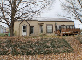 907 Adams St, Corning, IA 50841