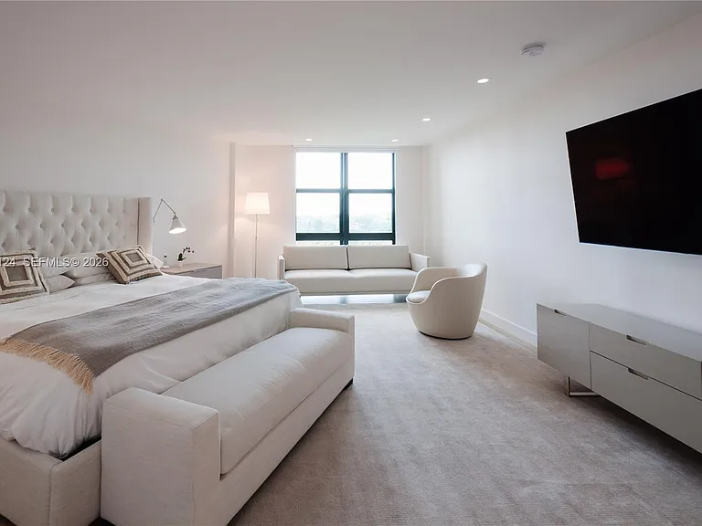 1121 Crandon Blvd #D301 — Photo 29