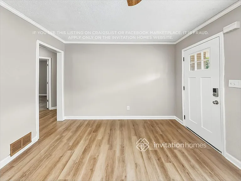 1959 Laurel Ln — Photo 4