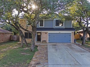915 Tanglewood Dr, Leander, TX 78641