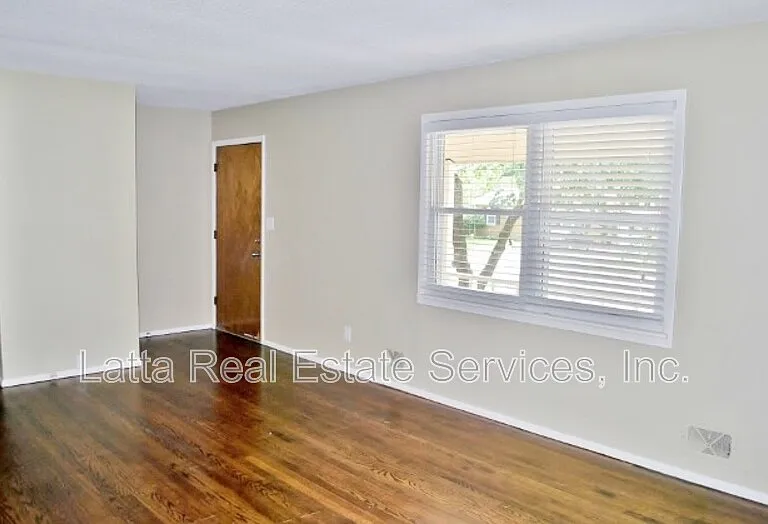 7315 Appleton Ave — Photo 4