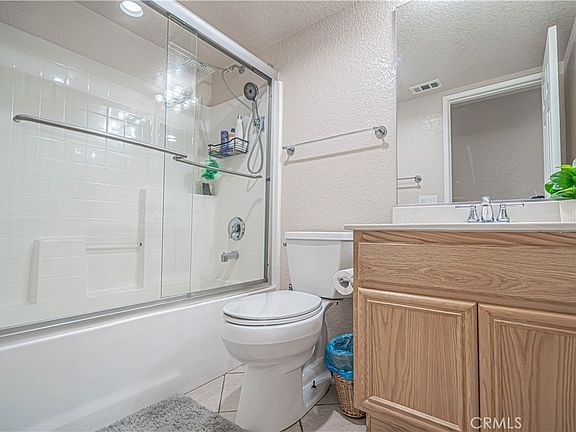 5th image of 45313 Robinson Dr
