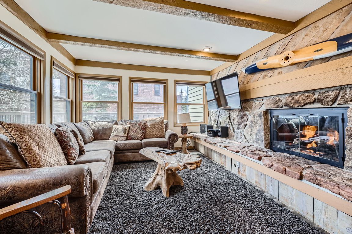 next background image