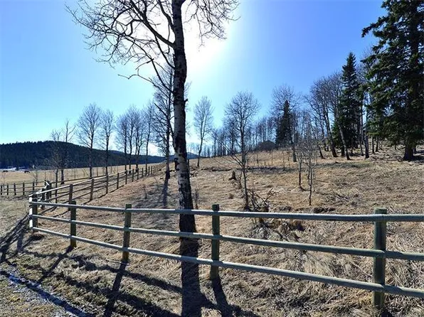 15 Kicking Horse Way, Rural Foothills County, AB T0L 1K0