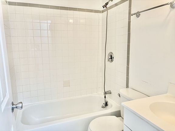 3rd image of 320 S 12th St
