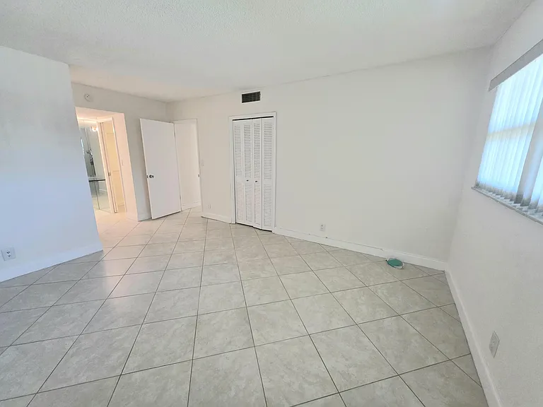 3100 NE 48th Ct #113 — Photo 28