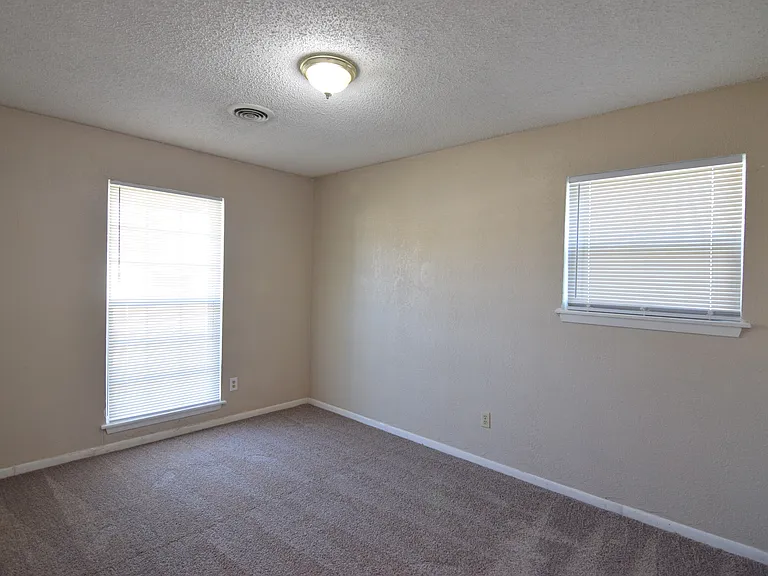 1206 Bonner Dr — Photo 10