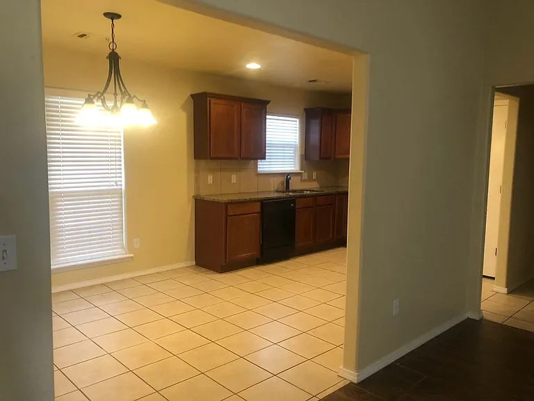 8304 Littlerock Dr — Photo 5