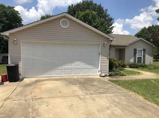 523 Weaver St, Lexington, TN 38351